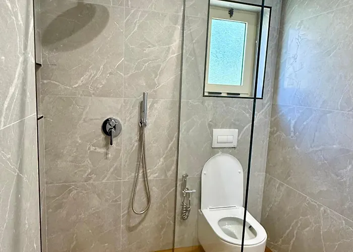 Villa24 3* Vlorë