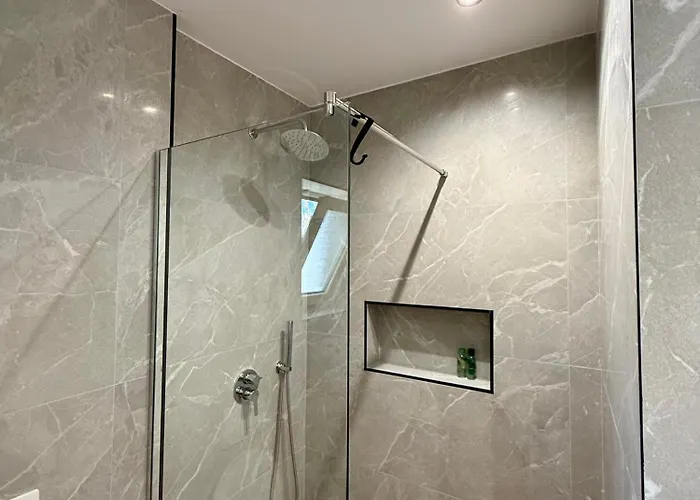 Villa24 아파트호텔 Vlorë