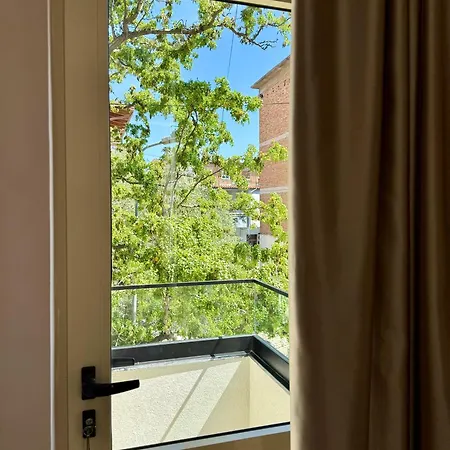 Апарт-отель Villa24 Влёра